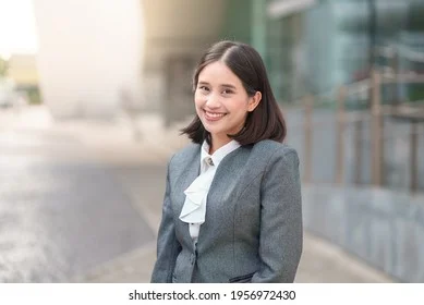 《职场女王》视频封面